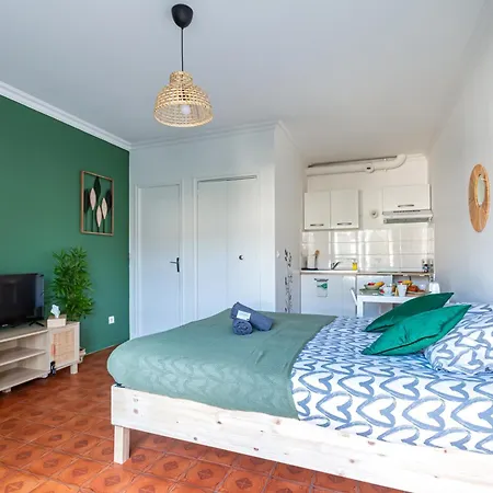Appart'Hotel Nuiteejour Versailles Saint Cyr L'Ecole Exterior photo