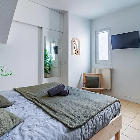 Appart'Hotel Nuiteejour Versailles Saint Cyr L'Ecole Exterior photo