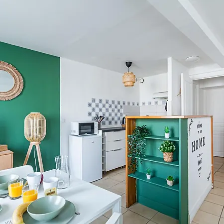 Appart'Hotel Nuiteejour Versailles Saint Cyr L'Ecole Exterior photo