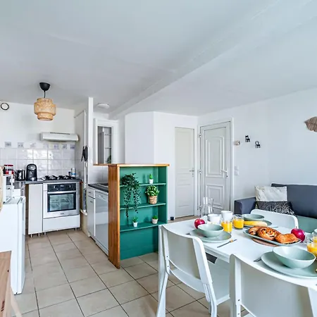 Appart'Hotel Nuiteejour Versailles Saint Cyr L'Ecole Exterior photo