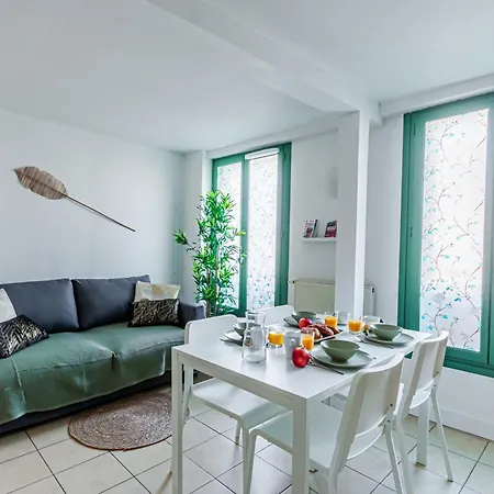 Appart'Hotel Nuiteejour Versailles Saint Cyr L'Ecole Exterior photo