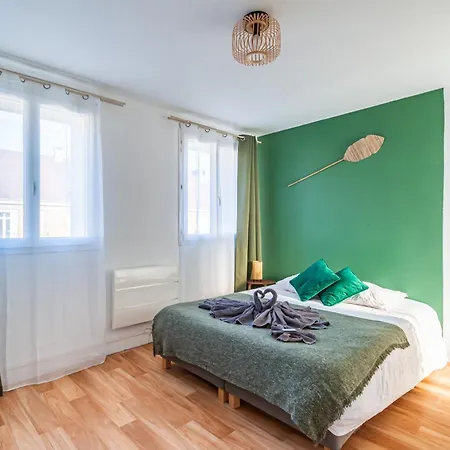 Appart'Hotel Nuiteejour Versailles Saint Cyr L'Ecole Exterior photo