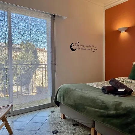 Appart'Hotel Nuiteejour Versailles Saint Cyr L'Ecole Exterior photo