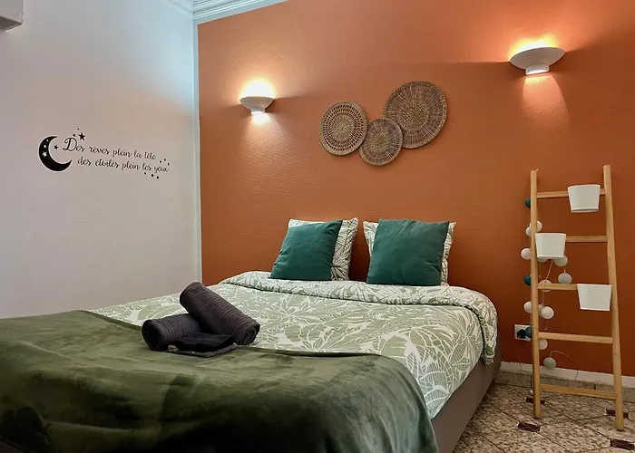 Appart\'Hotel Nuiteejour Versailles Saint Cyr L\'Ecole