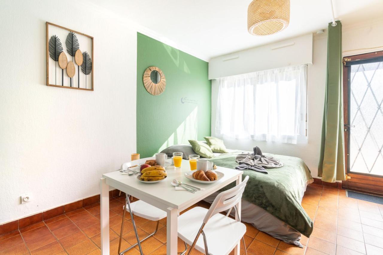 Nuiteejour Versailles Cyr L'ecole Apartment Saint-Cyr-l'Ecole