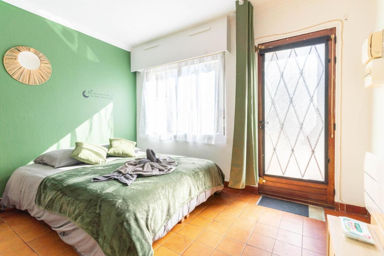 Apartment Nuiteejour Versailles Cyr L'ecole Saint-Cyr-l'Ecole