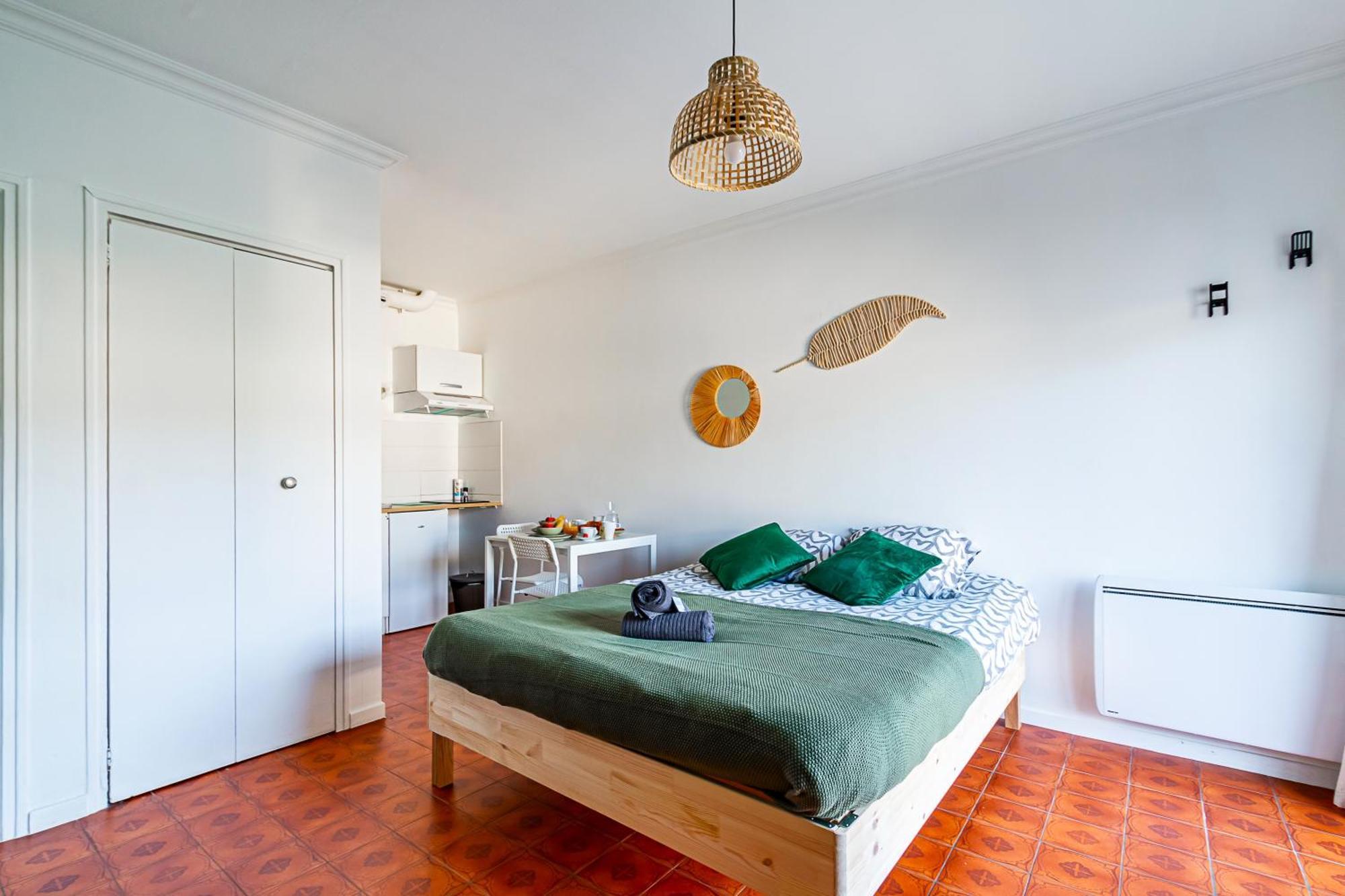 Nuiteejour Versailles Cyr L'ecole Apartment