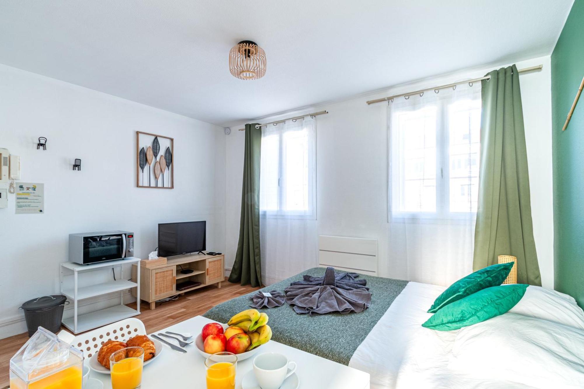 Apartment Nuiteejour Versailles Cyr L'ecole