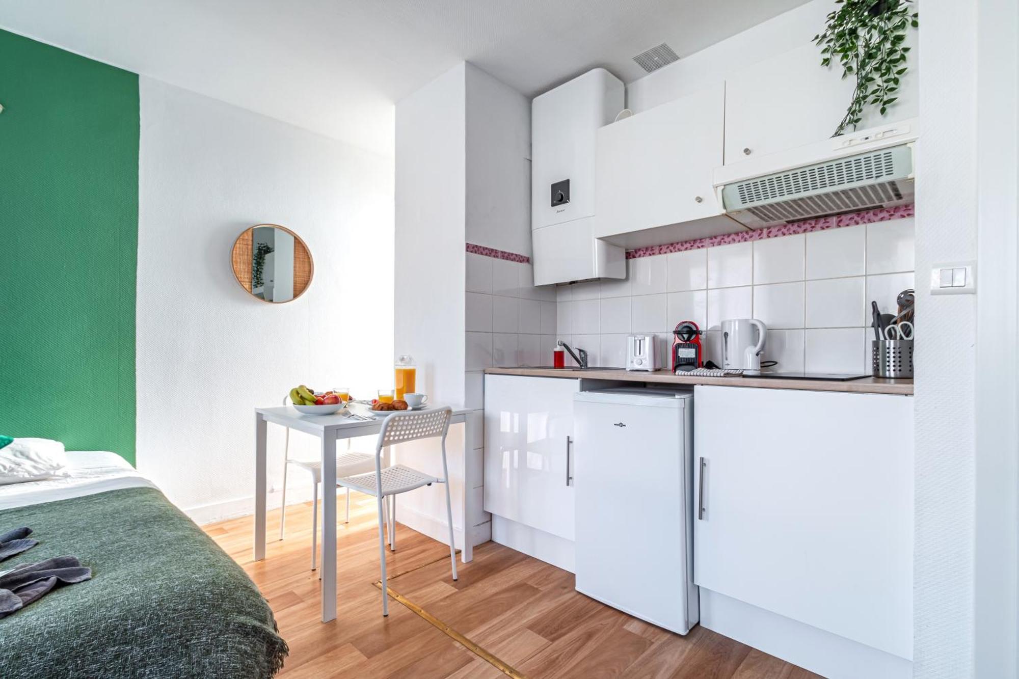 Nuiteejour Versailles Cyr L'ecole Apartment *